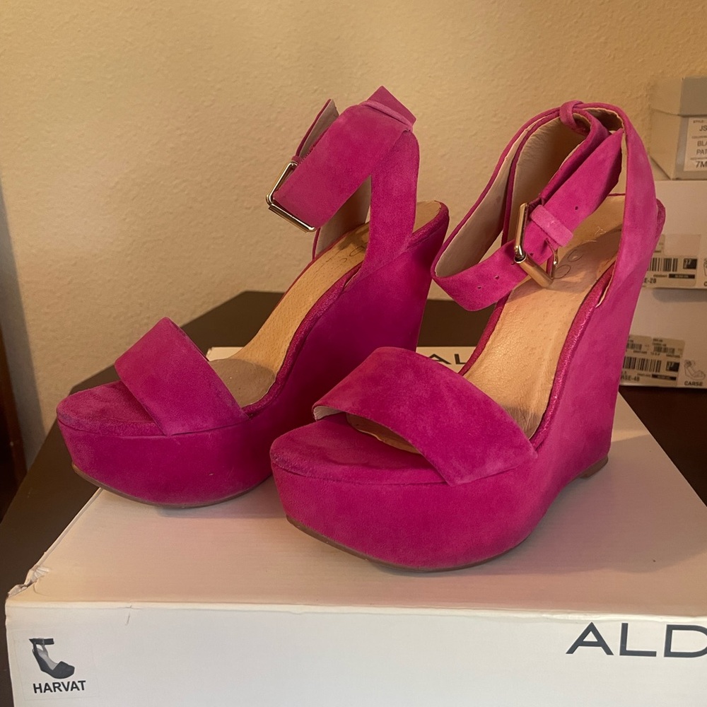 Aldo Fuchsia Suede Platform Wedges